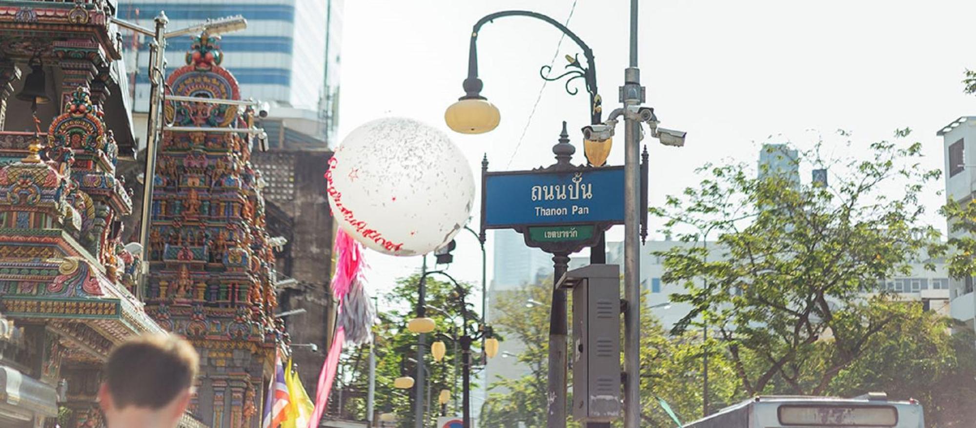 X Go Inn Silom Road -Bts Saint Louis Bangkok Exterior foto