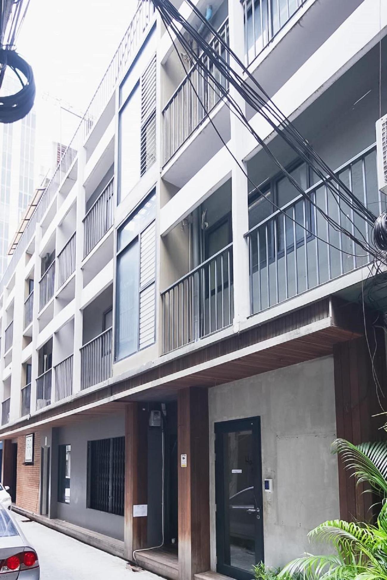 X Go Inn Silom Road -Bts Saint Louis Bangkok Exterior foto